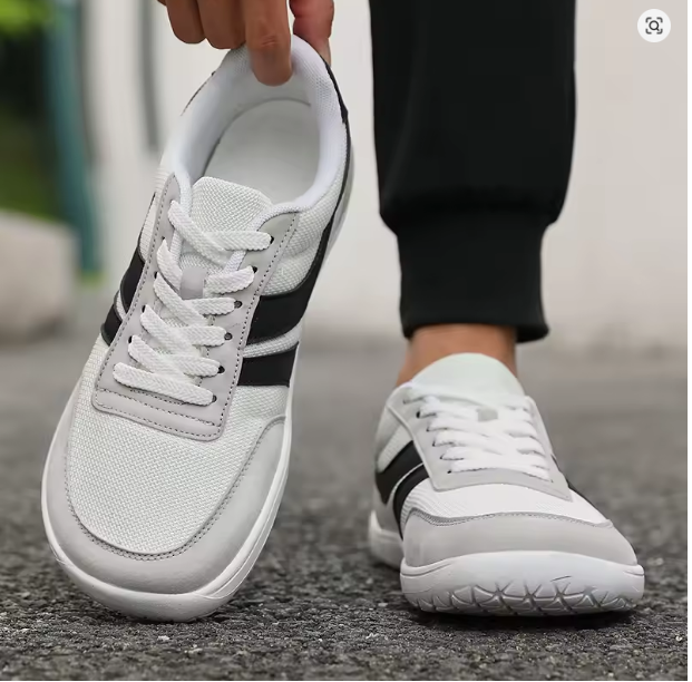 New Wide Toe Men Shoes Casual Versatile Soft Sole Wide Last Shoes Walking Sneakers Breathable Mesh Comfortable Barefoot Shoes