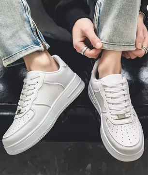 Low-Top Fashionable White Sneakers Pure Color Laced Board Shoes Four Seasons Leather Surface Sports Casual Men's Shoes